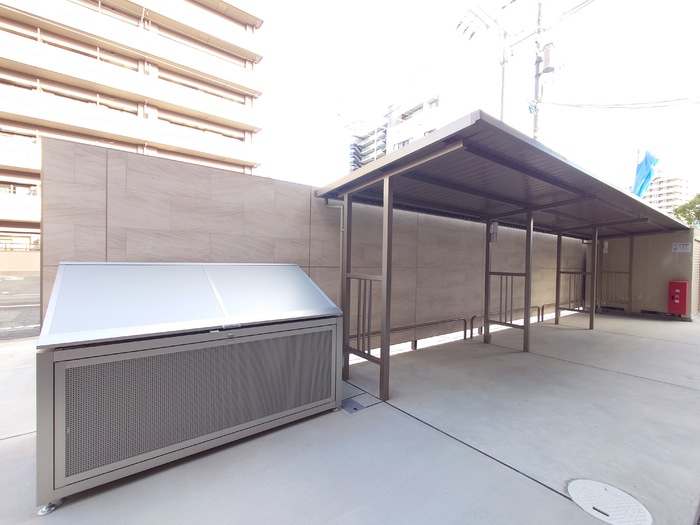 敷地内ゴミステーション、駐輪場 敷地内ゴミステーション、駐輪場
