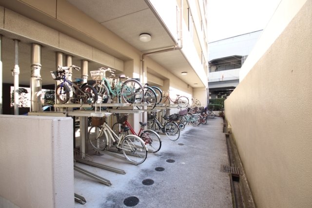駐輪場 駐輪場