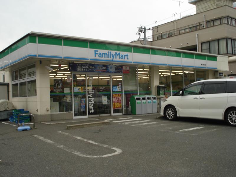 【コンビニエンスストア】ファミリーマート 福山西町三丁目店まで330m 【コンビニエンスストア】ファミリーマート 福山西町三丁目店まで330m