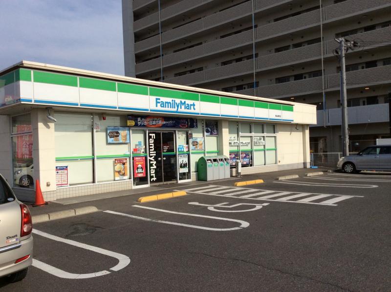 【コンビニエンスストア】ファミリーマート 福山卸町店まで463m 【コンビニエンスストア】ファミリーマート 福山卸町店まで463m