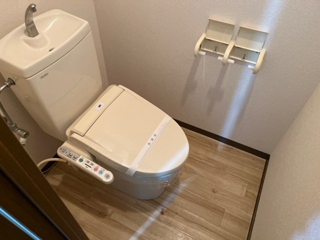 シャワー付トイレ シャワー付トイレ
