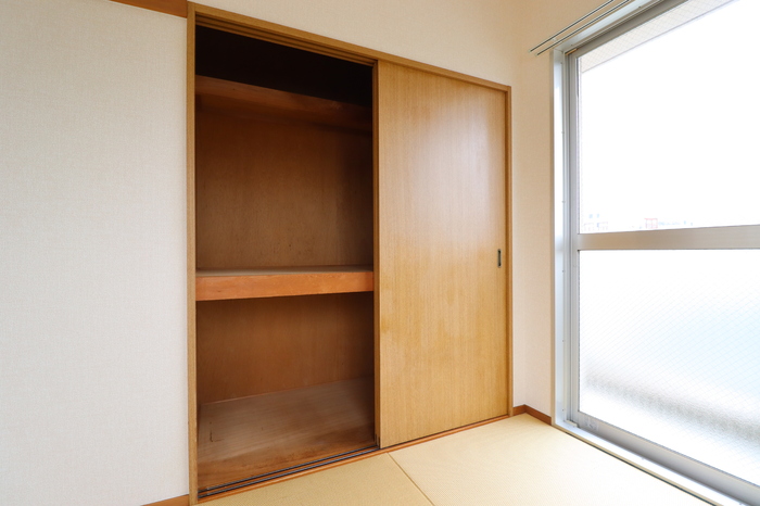 押入 押入