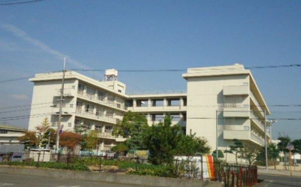 【小学校】福山市立山手小学校まで639m 【小学校】福山市立山手小学校まで639m