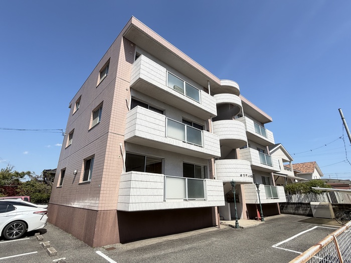 オリヴィエ東川口の外観
