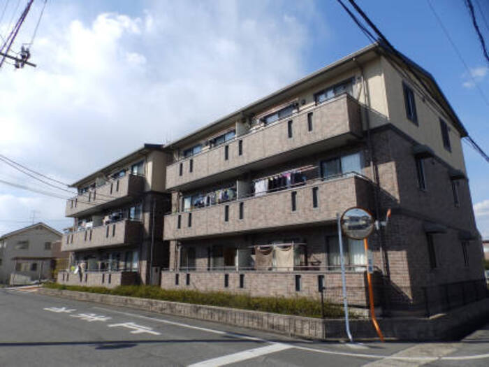 グレイス スクエア新涯 ５ C棟の外観