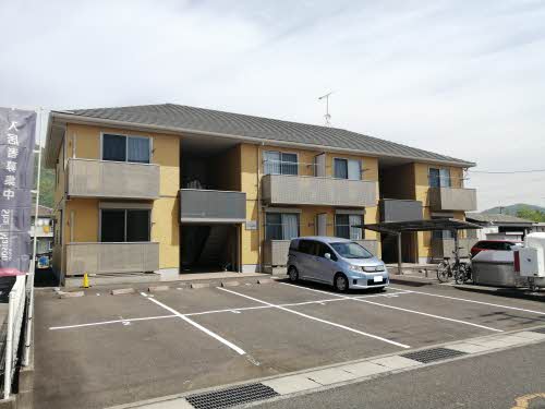 クレスト山手の外観
