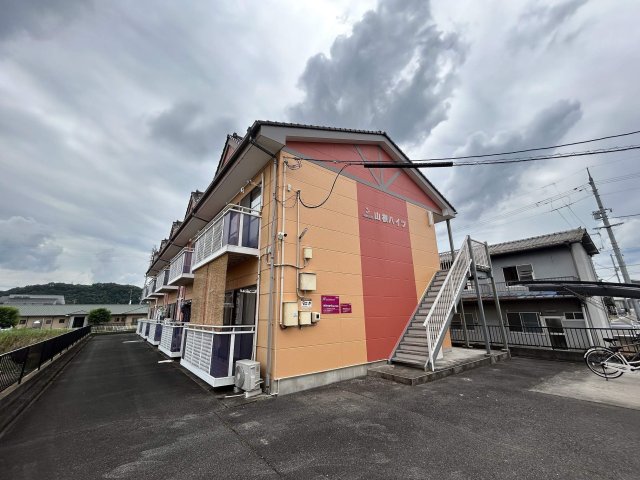 山根ハイツの外観