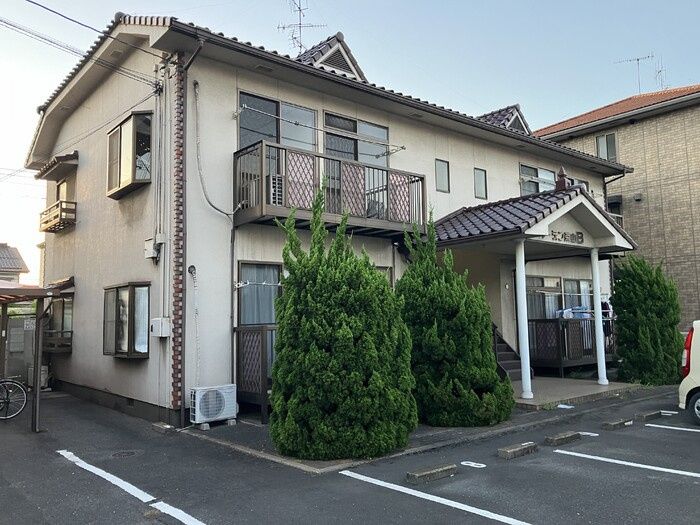 ガーデン茶山 B棟の外観