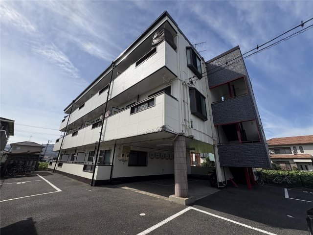 都ヴィレッヂ新涯の外観