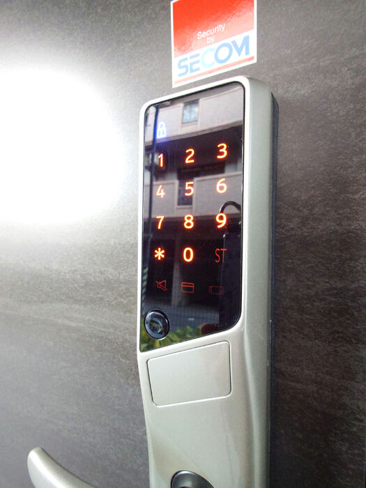 玄関錠(暗証番号/ICカード機能搭載) 玄関錠(暗証番号/ICカード機能搭載)