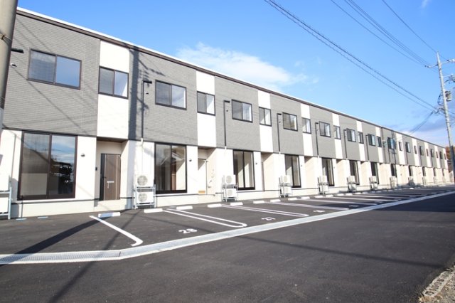 ガーデンヒルズ東手城 A棟の外観