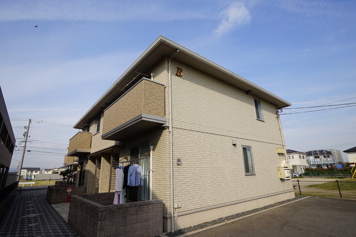 サニーコート水呑 B棟の外観