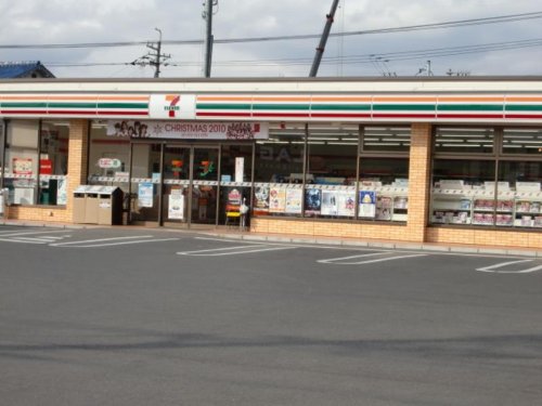 【コンビニエンスストア】セブンイレブン 福山駅家町江良店まで696m 【コンビニエンスストア】セブンイレブン 福山駅家町江良店まで696m