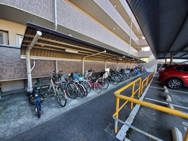駐輪場 駐輪場