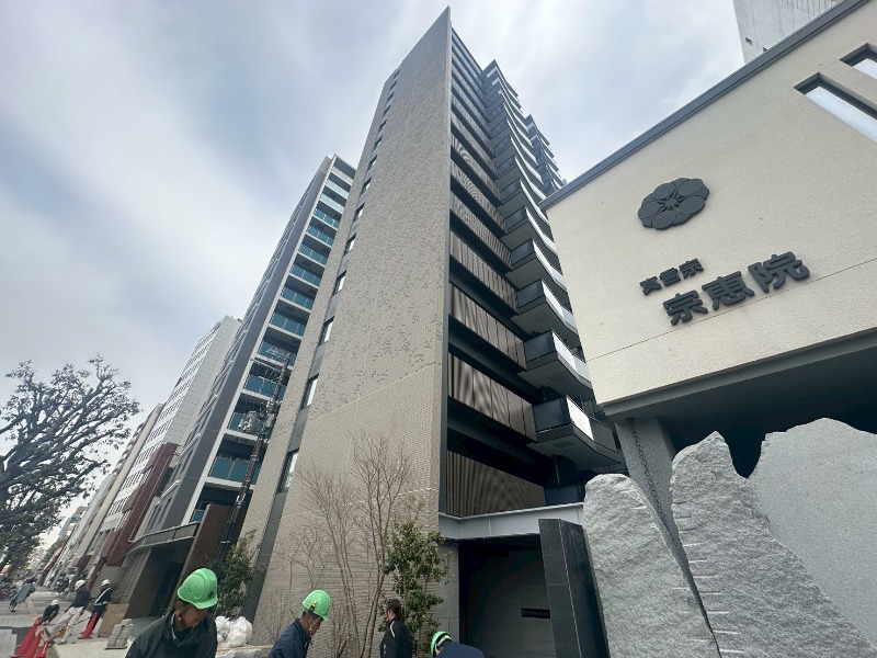 STANDZ四天王寺前夕陽丘