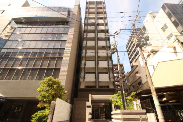 ファーストフィオーレ本町イースト