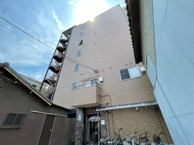 クイーンライフ勝山北