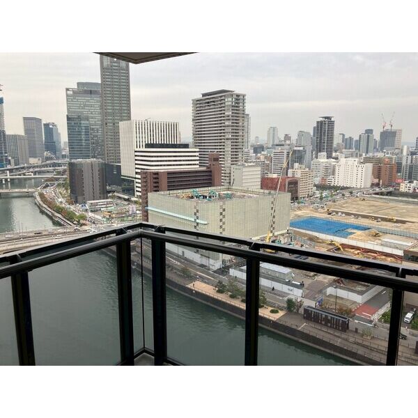 バルコニー バルコニー