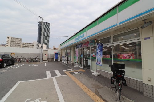 【コンビニエンスストア】ファミリーマート海老江１丁目店まで386ｍ
