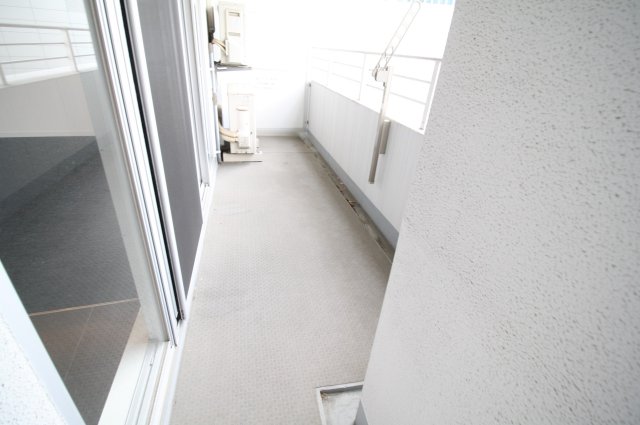 バルコニー バルコニー