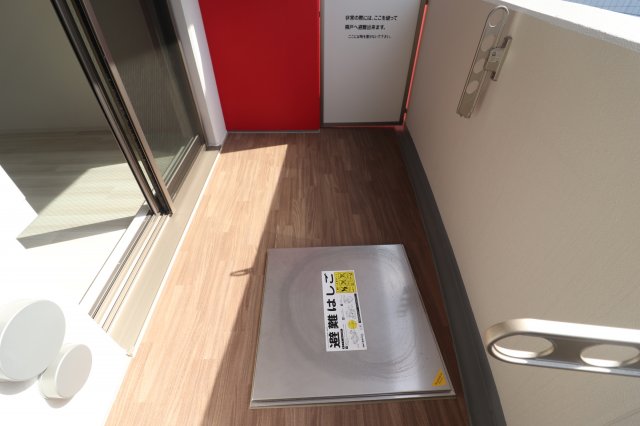 バルコニー バルコニー