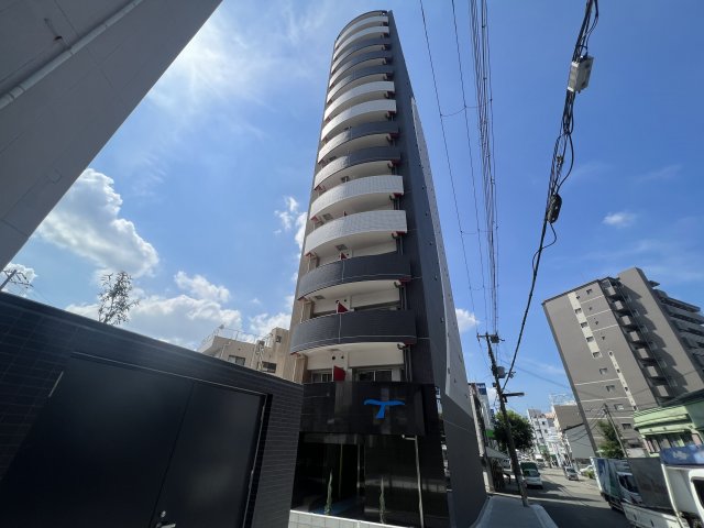 セレニテ福島アリアの外観