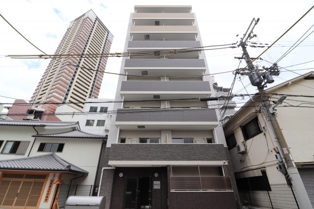 GRAND STEADY新梅田の外観