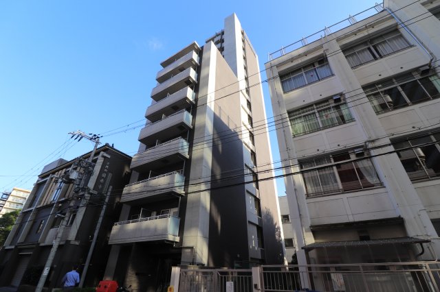 フジマン北梅田の外観