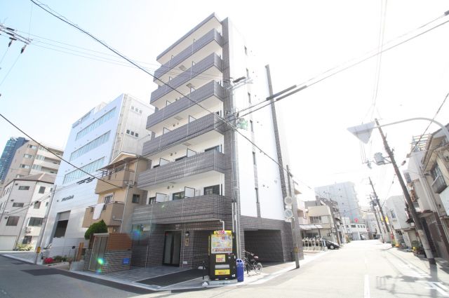 ウィンズコート西梅田2の外観