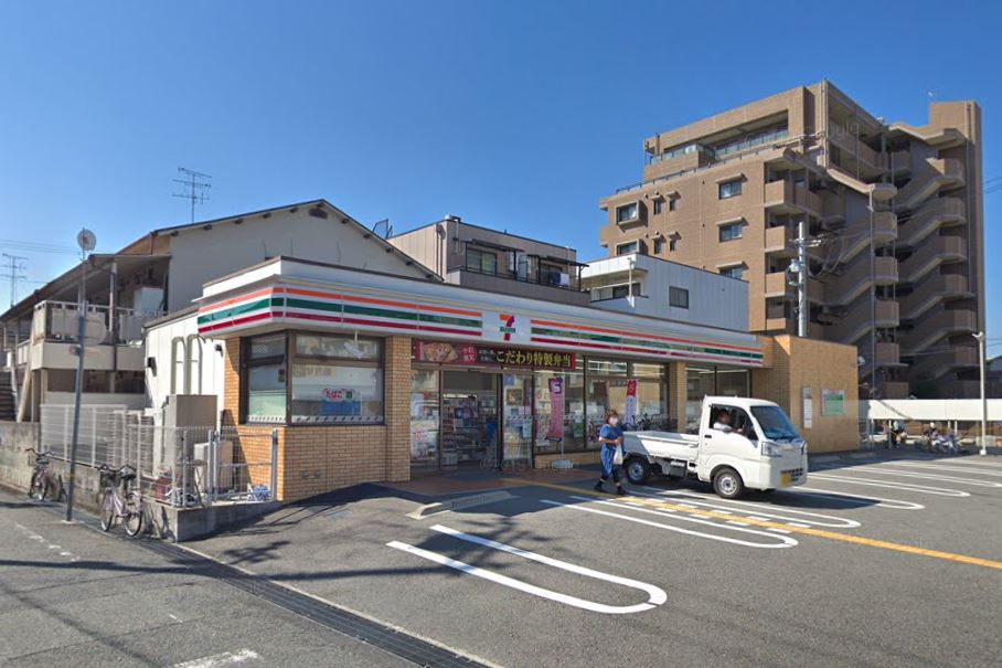 【コンビニエンスストア】セブンイレブン 尼崎上坂部3丁目店まで795ｍ