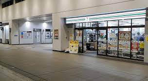 【コンビニエンスストア】セブンイレブン ハートインJR尼崎駅東口改札口店まで239ｍ