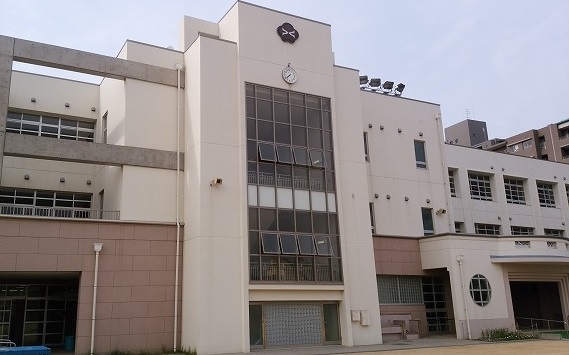 【小学校】尼崎市立難波小学校まで340ｍ