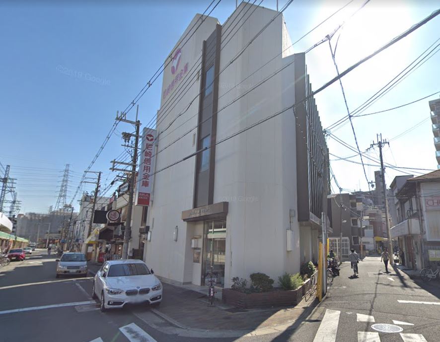 REGALEST武庫川駅前の外観