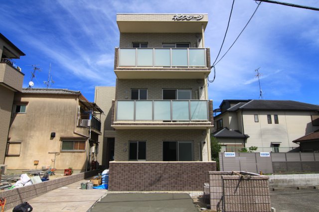 ネクステージ立花２番館の外観