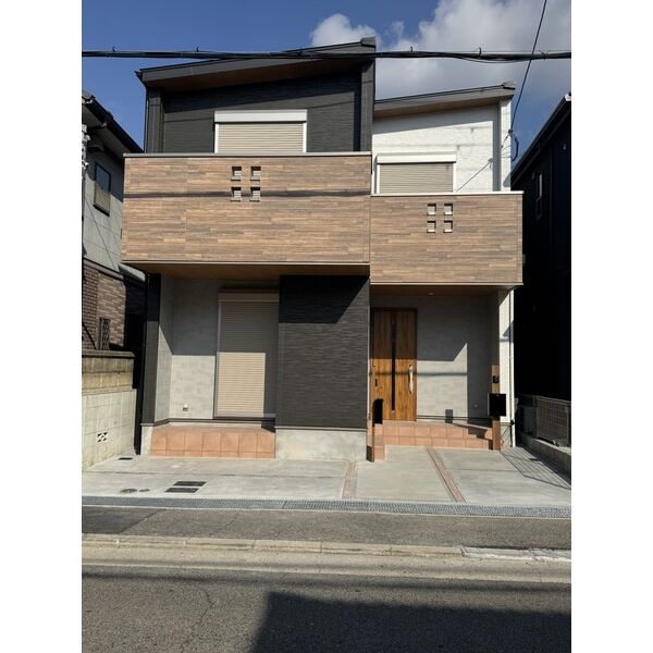 シャトレ塚口の外観