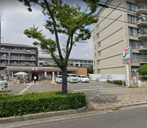 【コンビニエンスストア】セブンイレブン 尼崎南武庫之荘4丁目店まで400ｍ