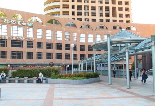 【スーパー】フェスタ立花店まで129ｍ