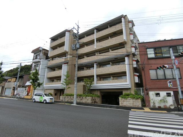 プレサンス京大東