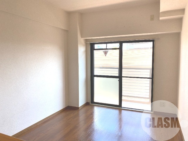 フローリングだからお掃除が楽♪