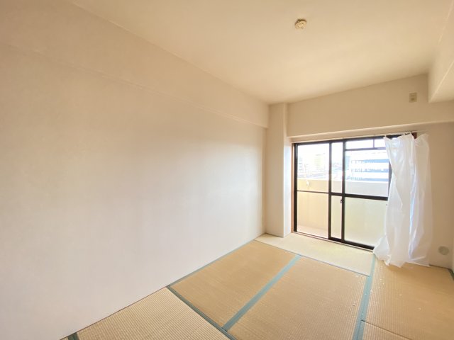 落ち着いた雰囲気の和室付きです