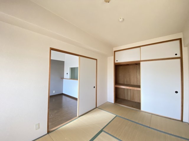 日本らしい落ち着いた雰囲気の和室です