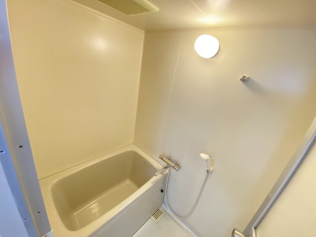 落ち着いた空間のお風呂です