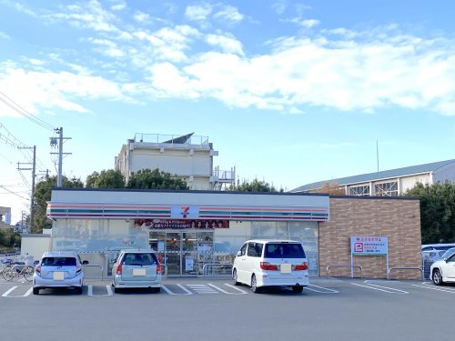 【コンビニエンスストア】セブンイレブン 高石総合体育館前店まで468ｍ