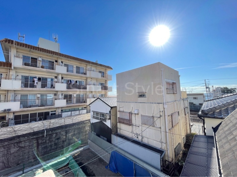 この見晴らしが日当たりのイイお部屋を作ってます。