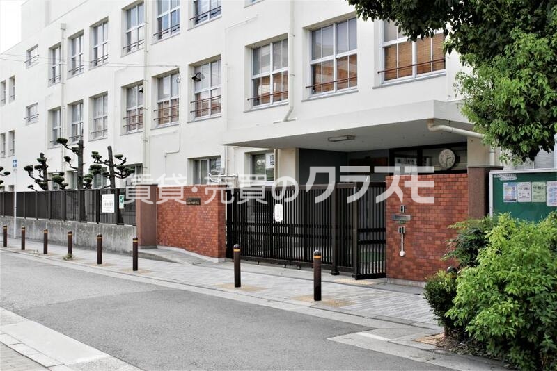 大阪市立 大正中央中学校 212m
