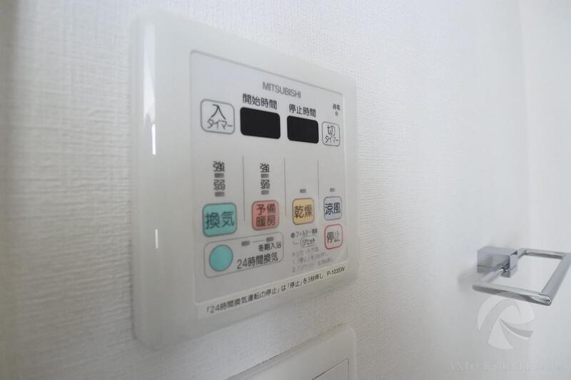 浴室乾燥機付きです