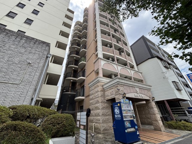 Luxe淡路の外観