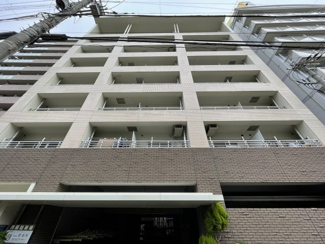 グランシャルマン新大阪の外観