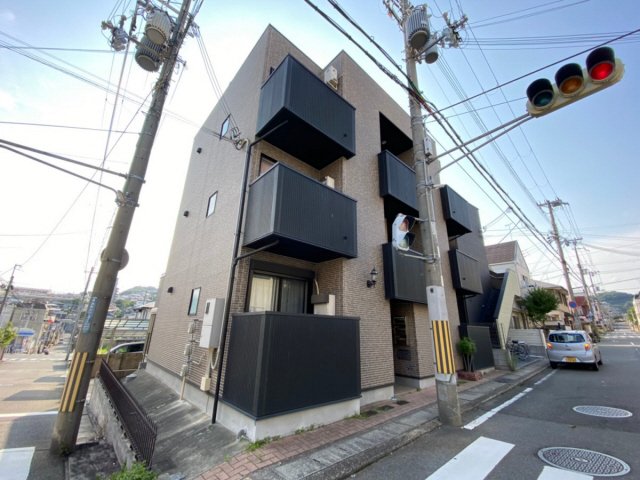 インプレイス長田