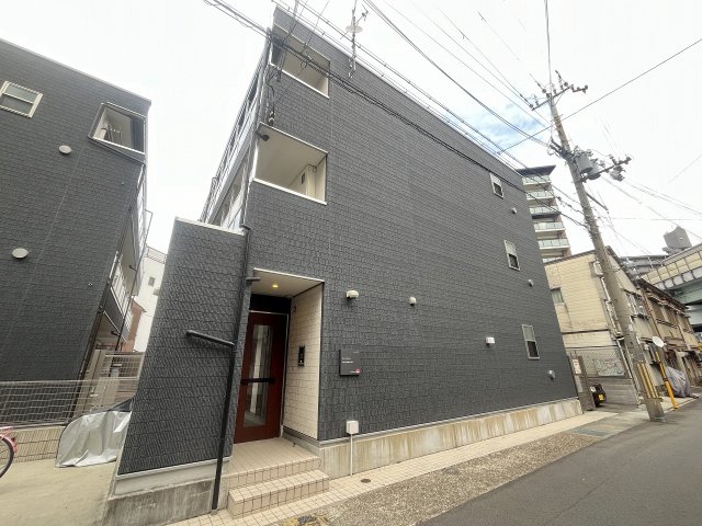 リブリ・スカイブルー　サン